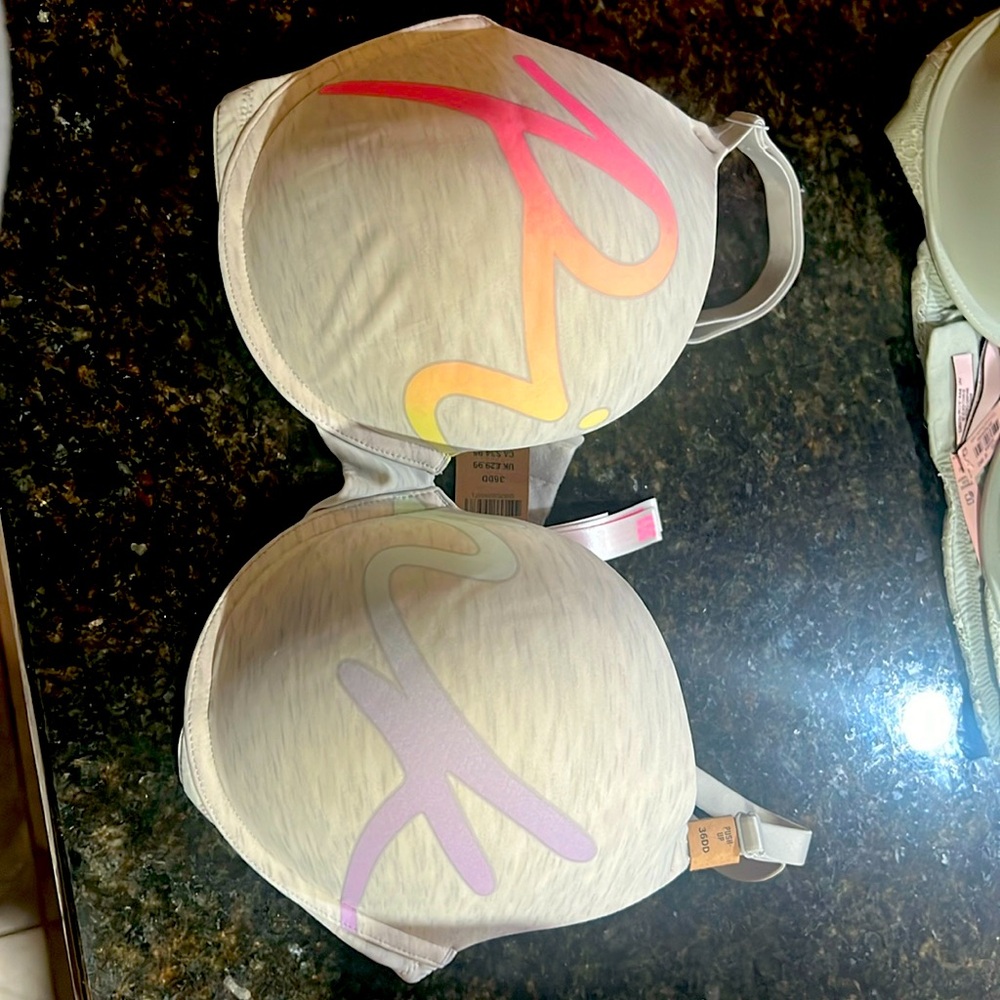 Bras VS